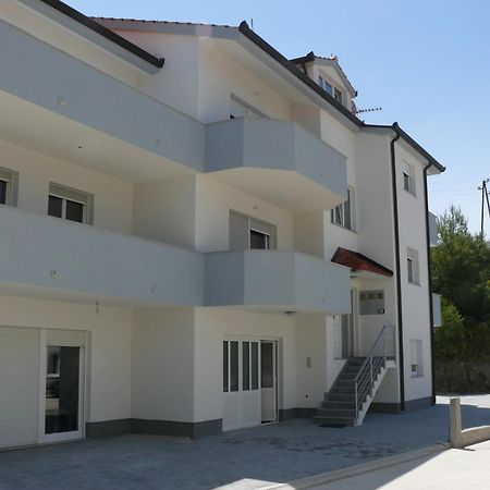 Apartments And Rooms Stipe Podstrana Esterno foto