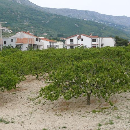 Apartments And Rooms Stipe Podstrana Esterno foto