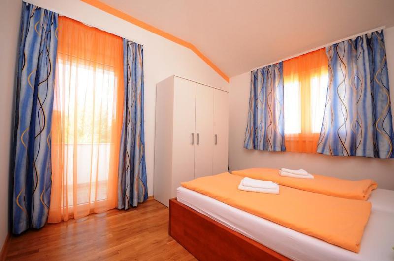 Apartments And Rooms Stipe Podstrana Esterno foto